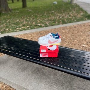 Nike Cortez “Coral Stardust” - Size 8